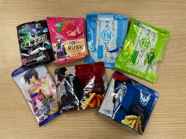 セブンイレブン×ガンダムSEEDお菓子！覚醒種・プチせんべいカード付き・ラクスのラスクなど7種類登場！