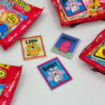 たべっ子どうぶつ切手アクリルステッカー（シール）付商品コンビニ＆ヴィレッジヴァンガード発売