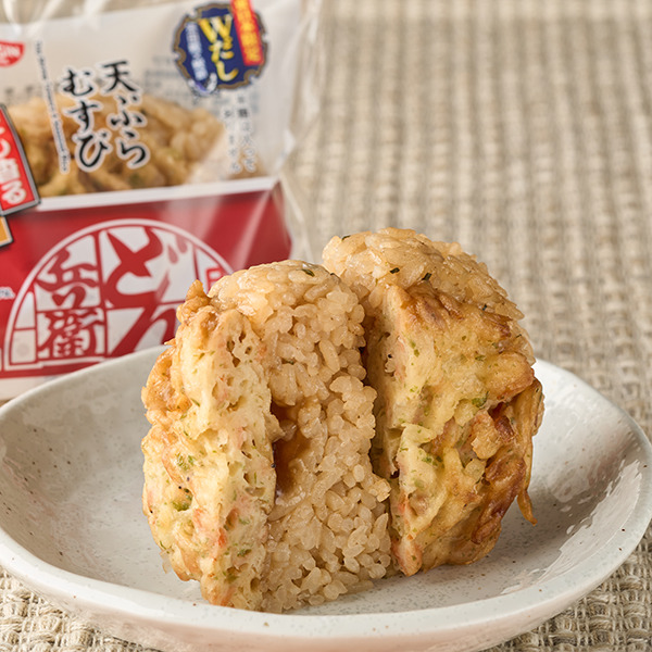 ファミマおにぎり×どん兵衛＆UFO焼きそばコラボ！東と西だし違い