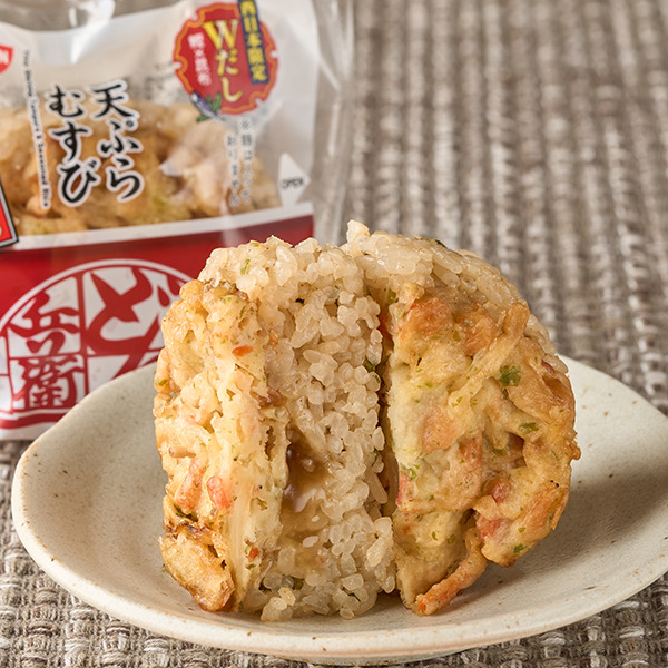 ファミマおにぎり×どん兵衛＆UFO焼きそばコラボ！東と西だし違い